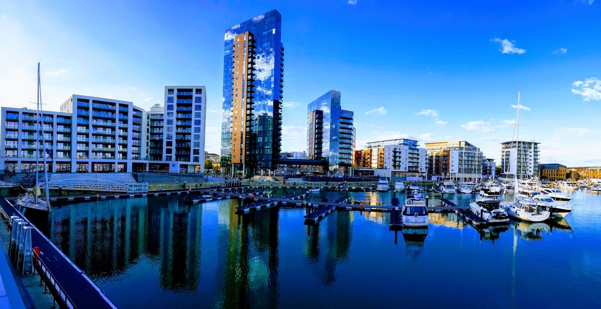 Luxury Home Southampton 2 Skyline of the marina of Southampton