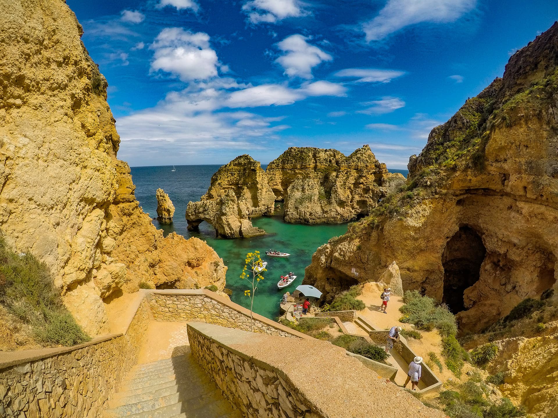 Wie man sich an der Algarve fortbewegt Bootstour nach Benagil und Ponta da Piedade Wie man sich an der Algarve fortbewegt Bild von João Coelho