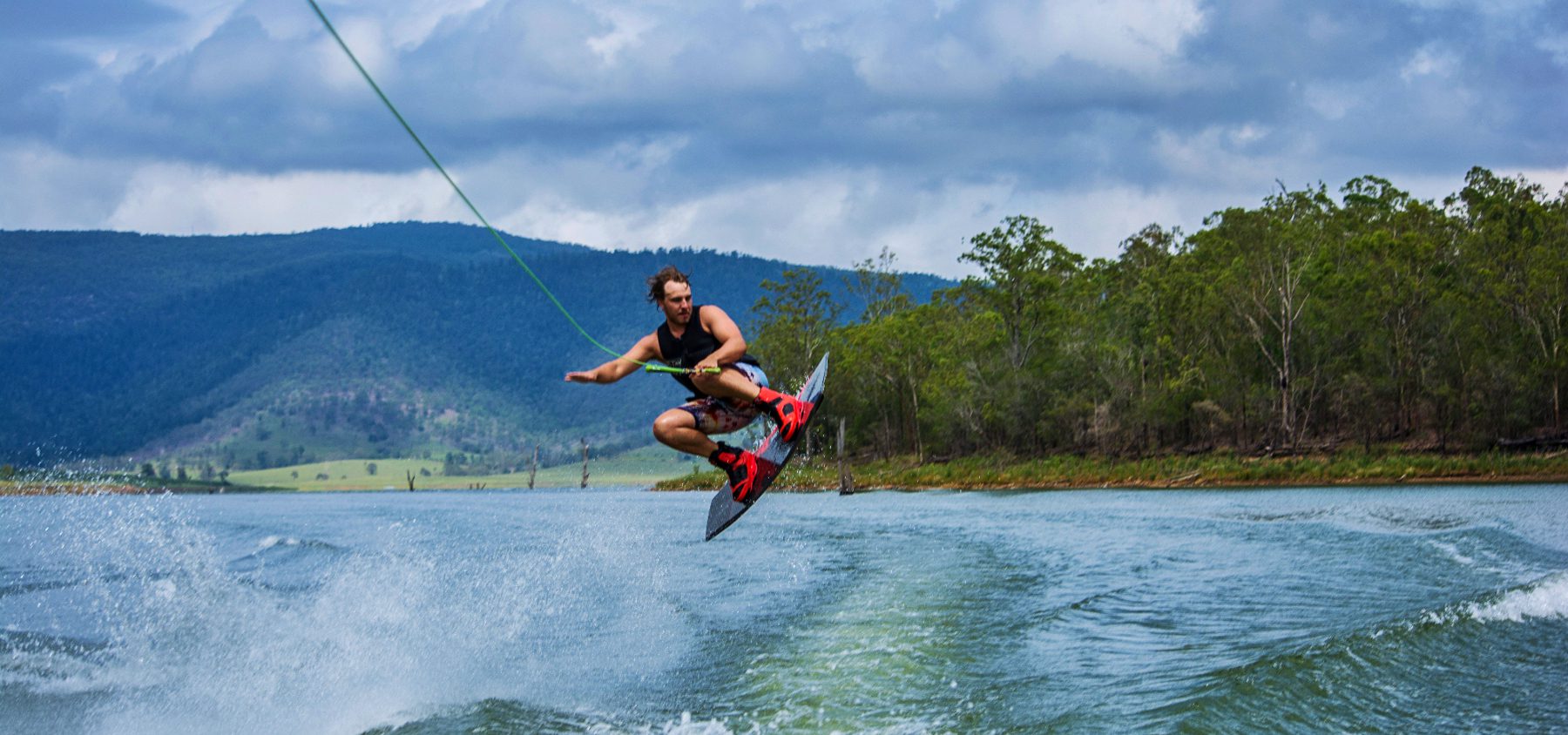 Emocionantes aventuras de wakeboard en Italia