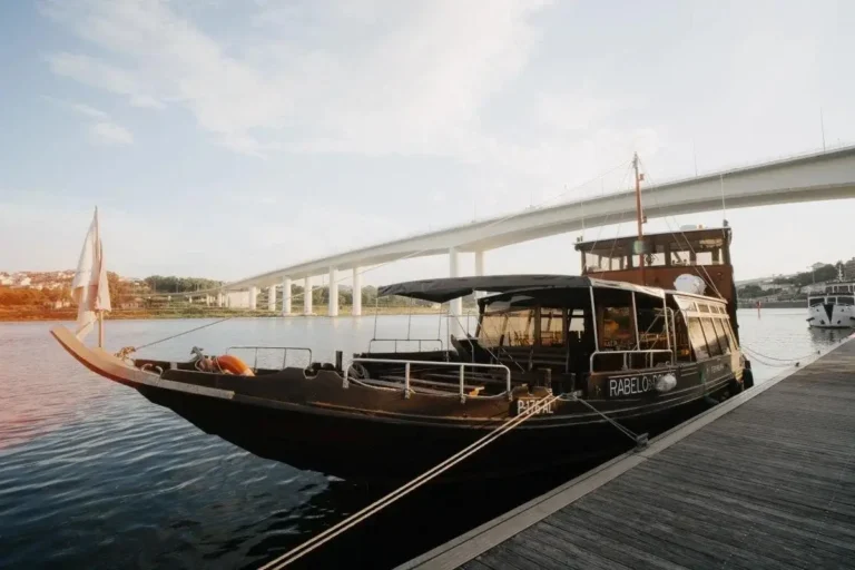 Privado Rabelo Barco Porto